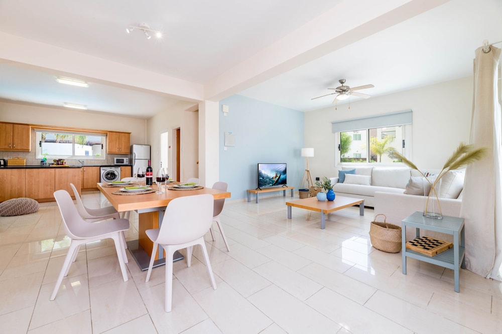 Pernera Blue Villa in Protaras