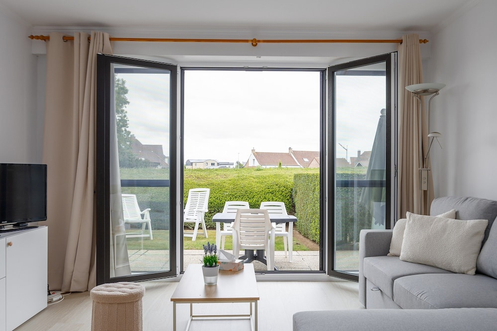 Ground Floor Apartment With Sunny Terrace