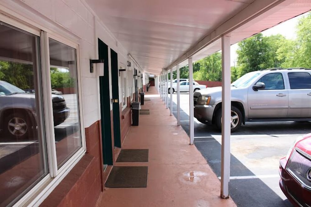 BlissPoint Inn FKA Motel 6t7