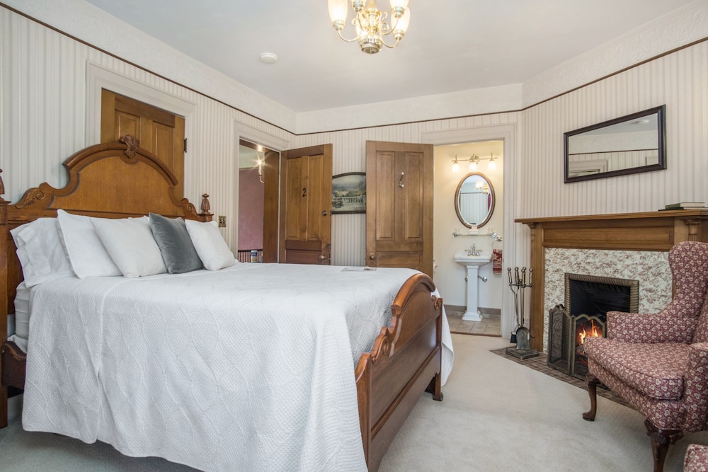 The Lamplighter Bed & Breakfast of Ludington