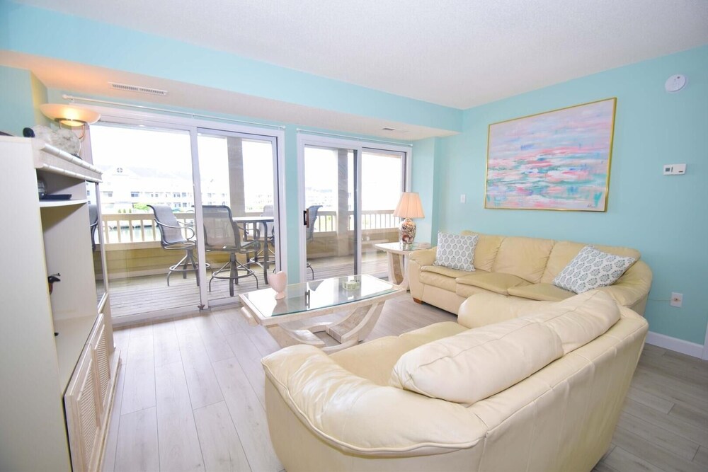 Seascape-heron Harbour 200-9 2 Bedroom Condo by RedAwning