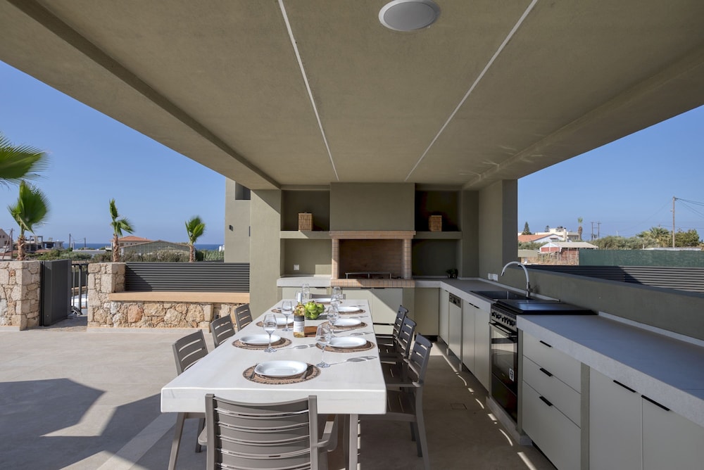 Divel Luxury Villas - Villa Ervin by Estia