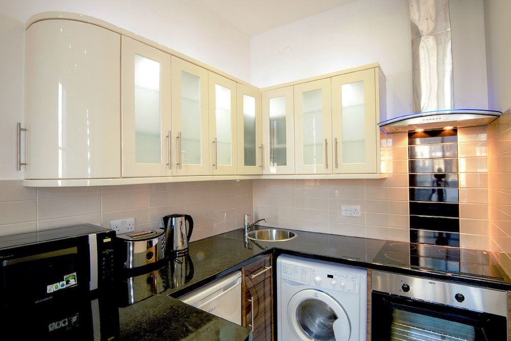Oxbridge Apartments