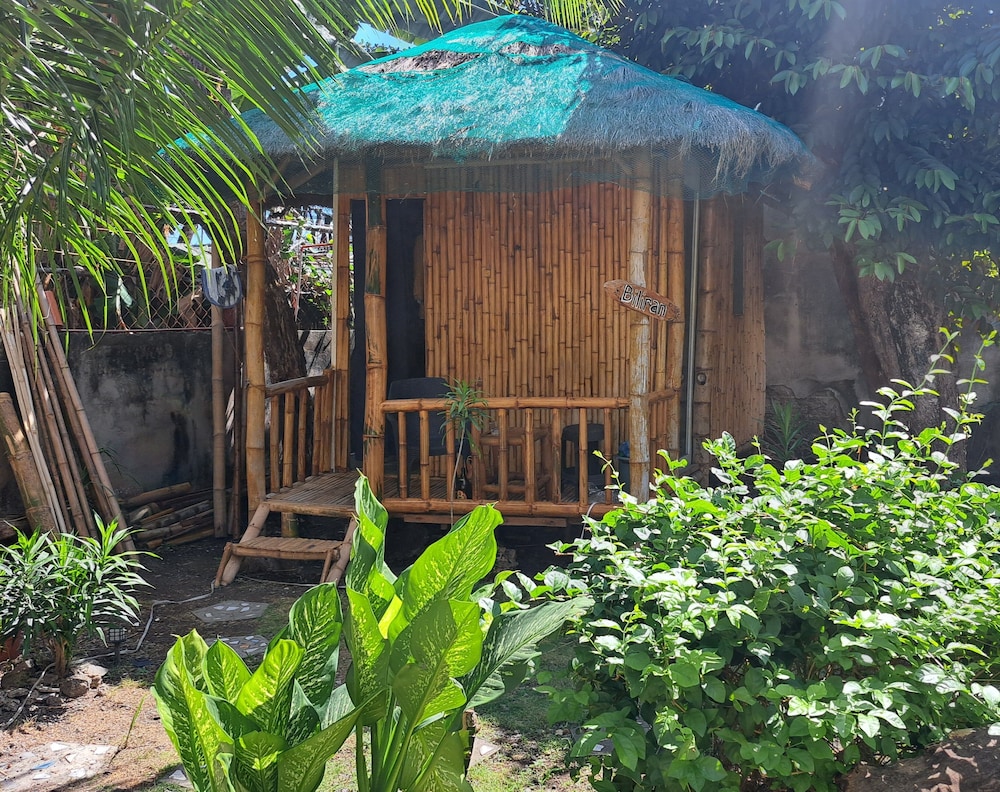 BugoyBikers Hostel