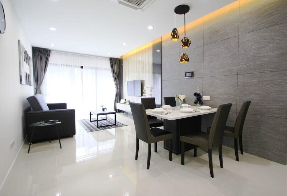 A High-floor 2BR Suasana Suites, Near Ciq, JB