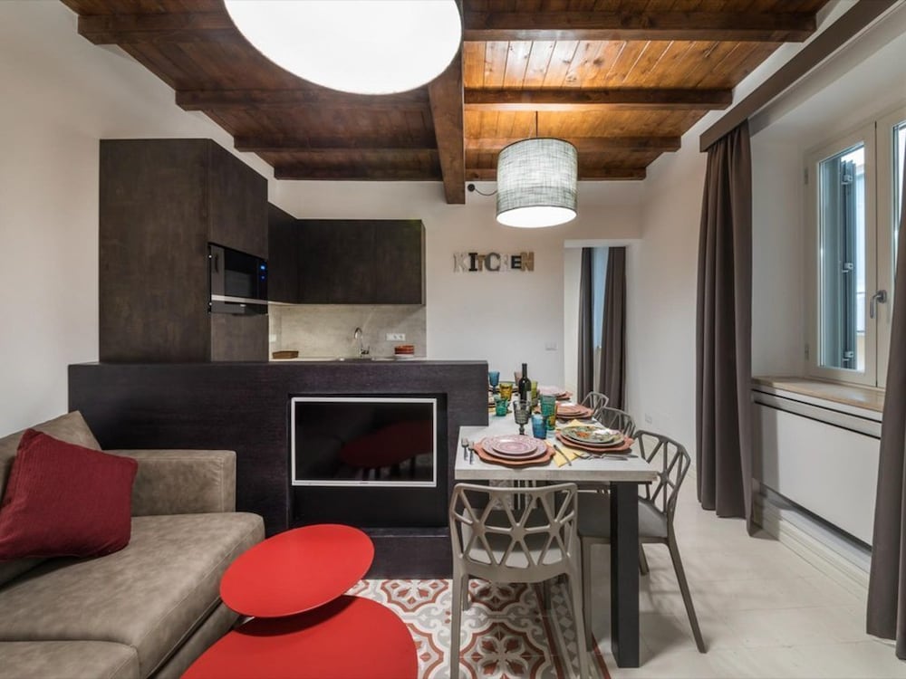 Panisperna Apartment 4