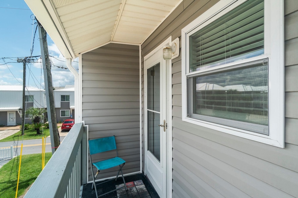 7904 Surf Dr #7 view 2