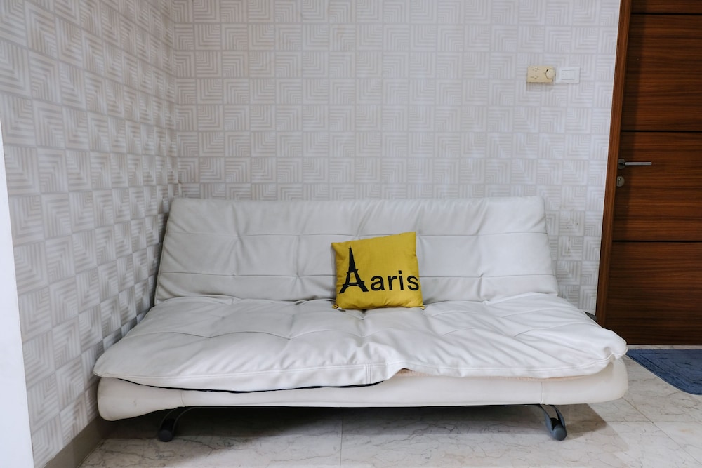 Homey 2Br Apartment At Dago Suites view 5