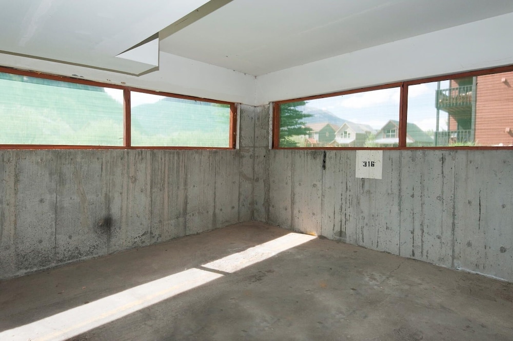 Mountainside 316g 2 Bedroom Condo by RedAwning