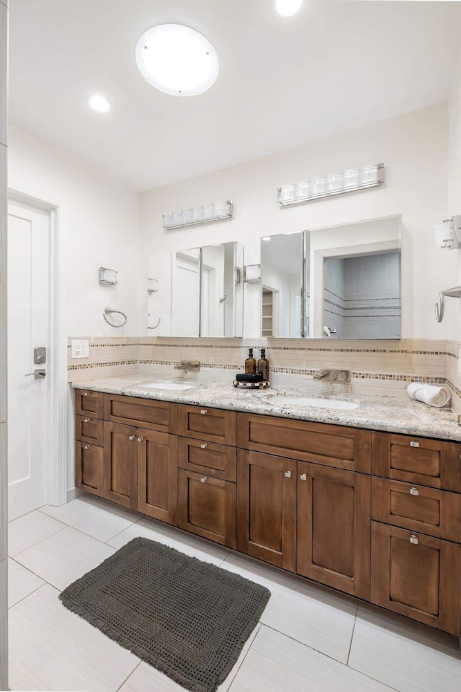 Hot Tub Pool 3bed Home