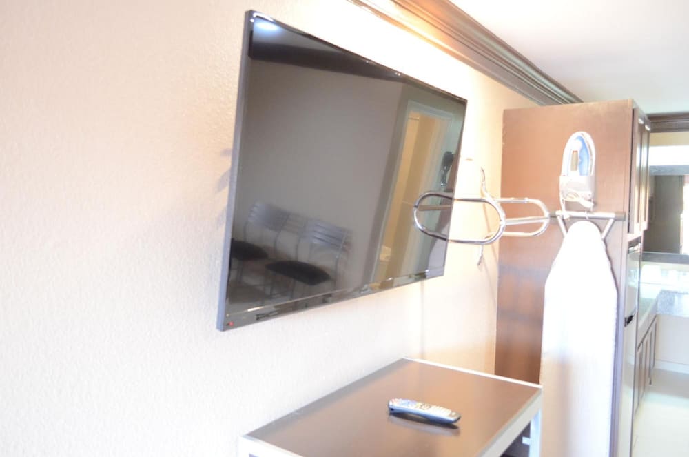 Regency Inn - Property Image 35