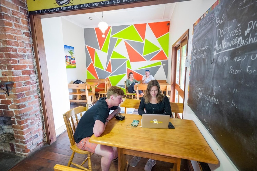 Dunsborough Beachouse YHA Hostel