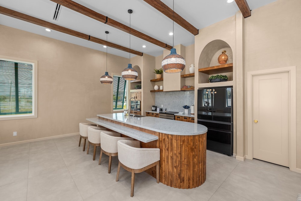 Nomad House At The Shores 3 Bedroom Home