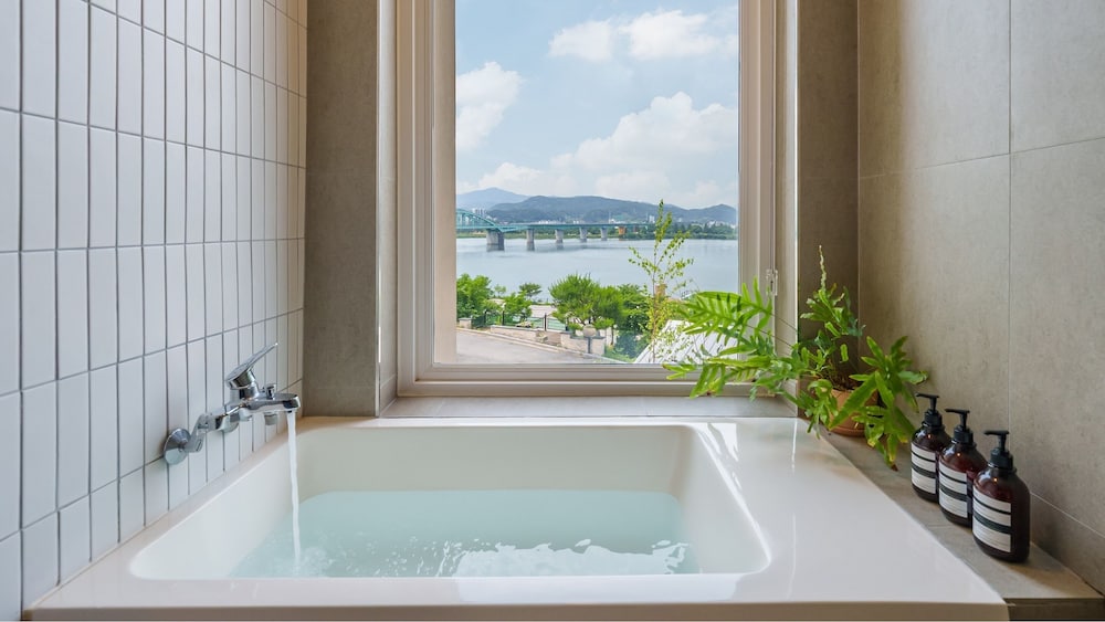 Chuncheon The Haven River Pension