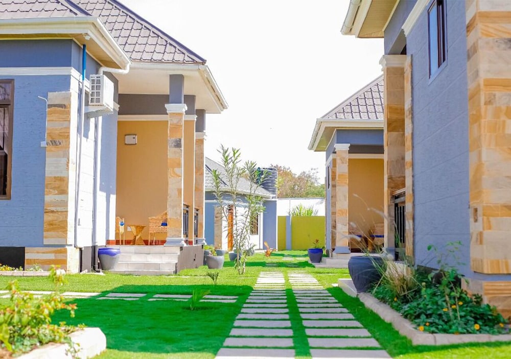 Ngare Lodge