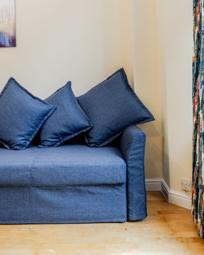 Comfy Apartments in Queensway