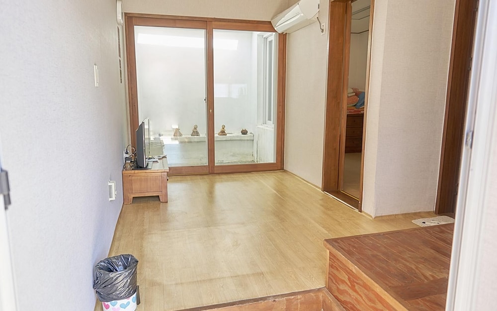 Busan Banggabangga Guest House view 3