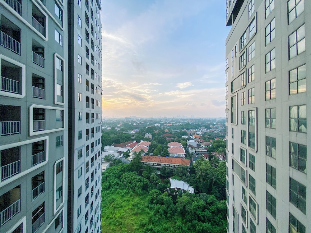 Best and Cozy 2BR Apartment Royal Olive Residence