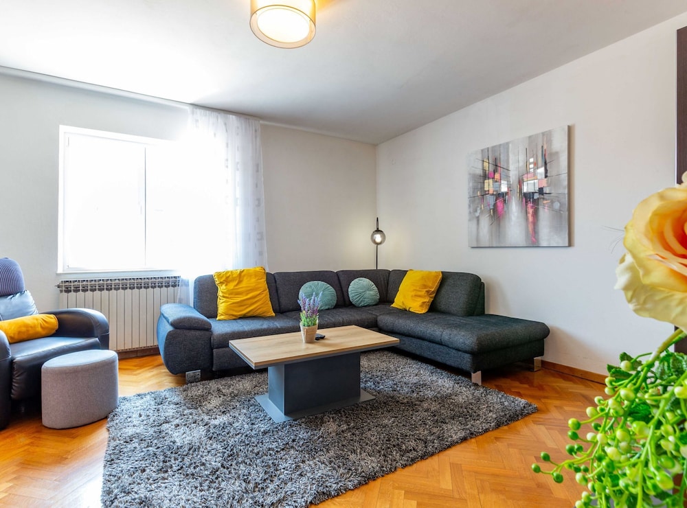 Zadar Lavish and Luxurious Apartment With Private Pool