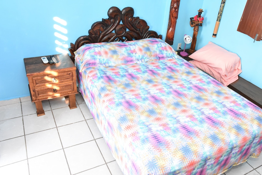 Room in B&B - Cancun Guest House 4 Terrace Tub