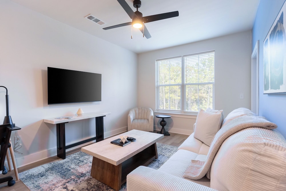Landing Amazing 1bd, Yoga Studio, Clubhouse