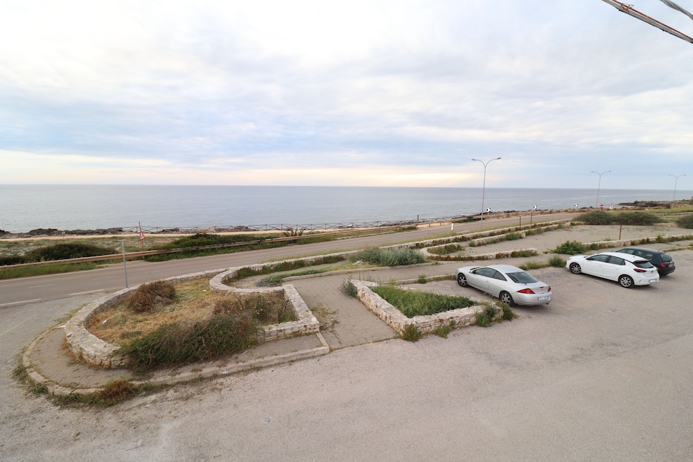 BILOCALE LA CORTE SUL MARE