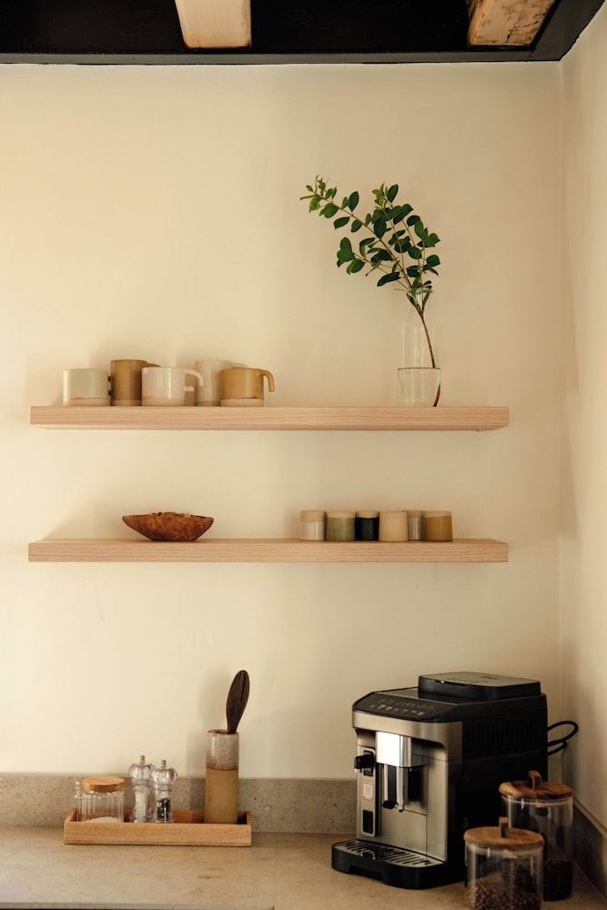 Kukutseli Country Living by White Dream