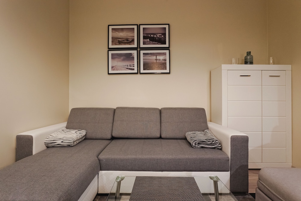 Apartments Happy Hours