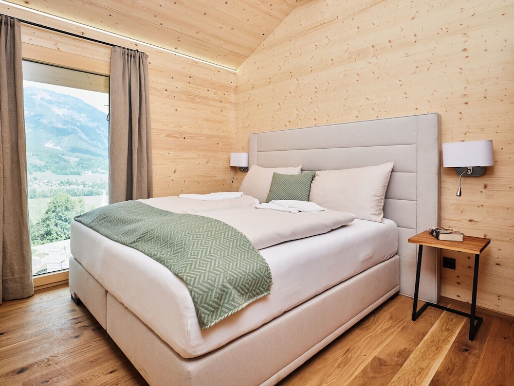 Luxury Chalet With Pool and Sauna Near Ski Lift