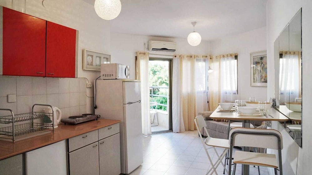Elena Apartments