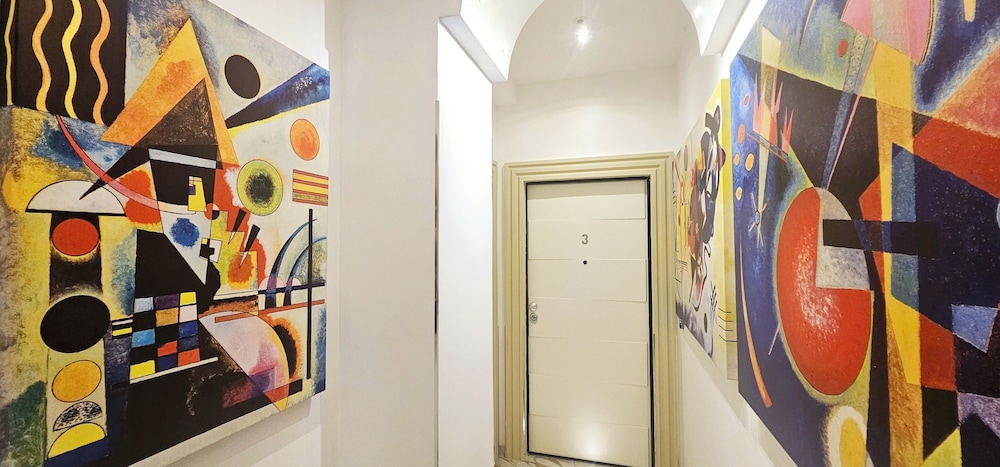 Il Magnifico Superior Rooms 400m from Tiburtina Railway Station and 290m from Metro
