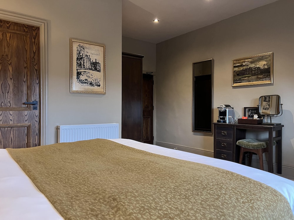 The Plough Inn