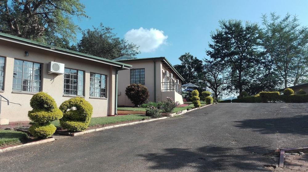 Mambedi Country Lodge
