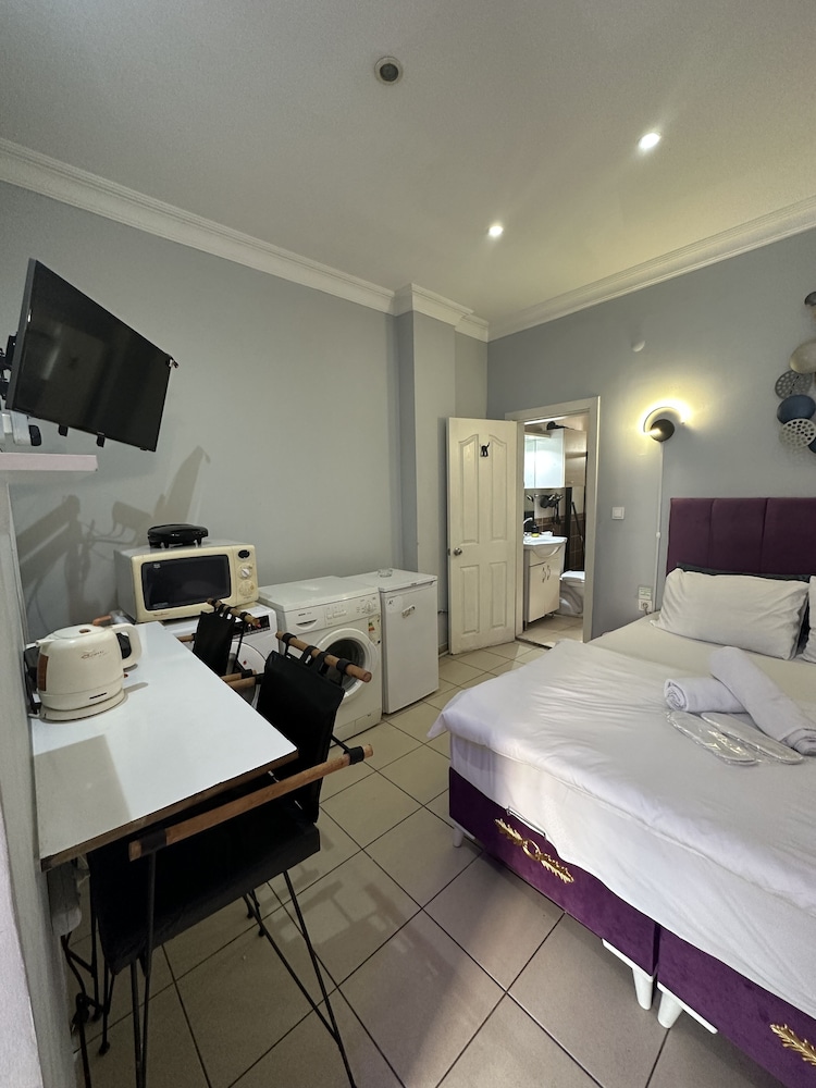 Green Bird Süit - Image 22