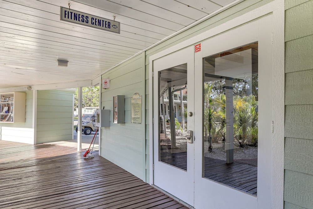 3 Mi to Nokomis Beach: Resort Home in Florida