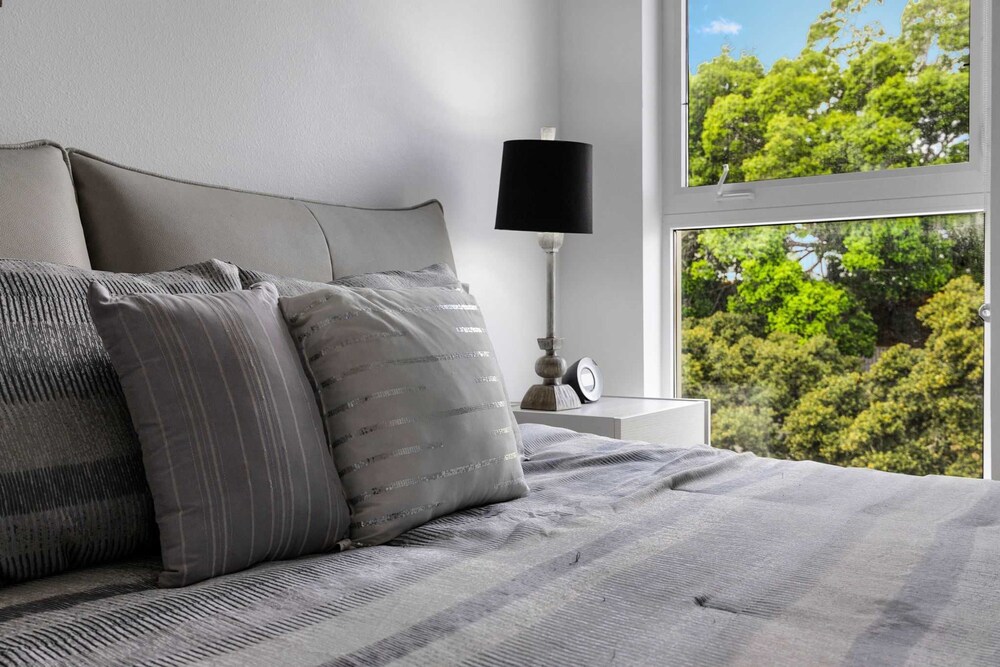 Stylish 1BR Family Apartment by Dtla
