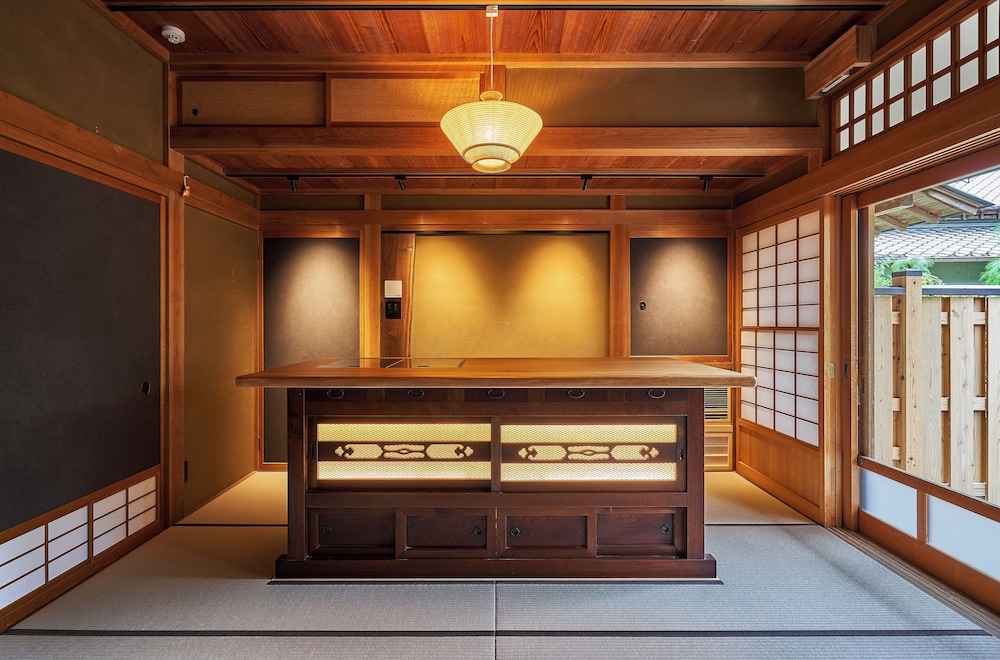 Izumigaya Craft Inn WARAKU