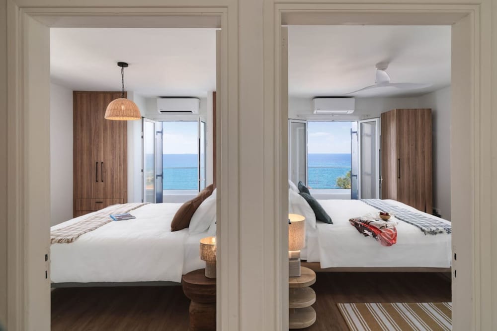 Moonlight Villas Seafront Private Estate