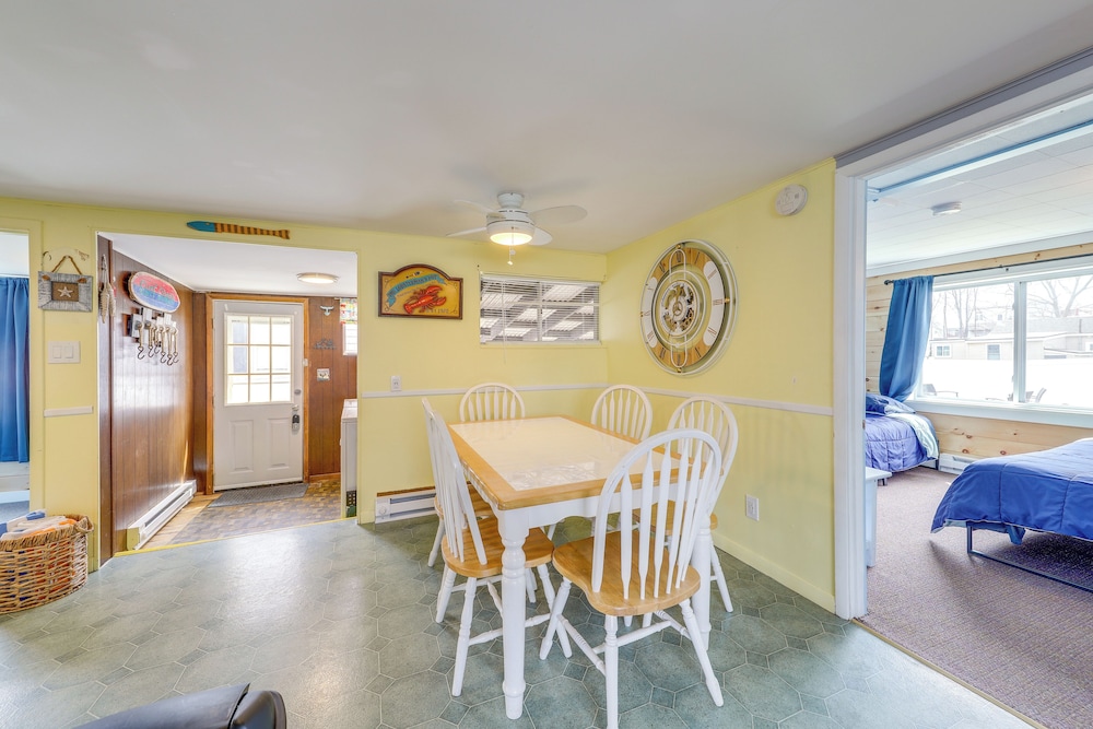Walk to OOB Pier: Family-friendly Home w/ Hot Tub!