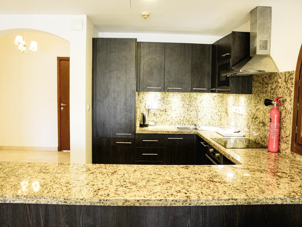 Stylish 2-bedroom Marina Escape