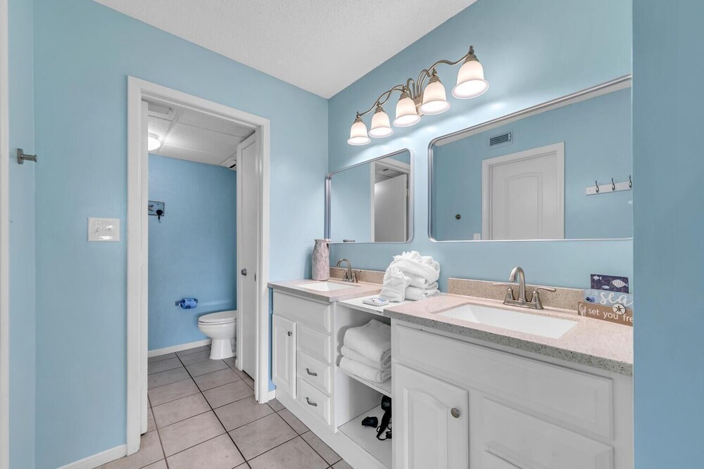 Edgewater Golf Villa 3204