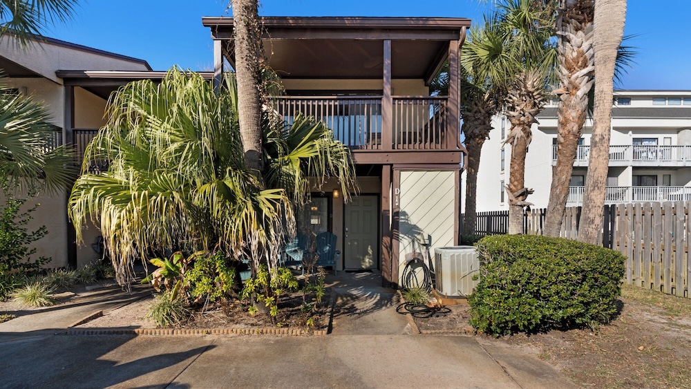 Portside Resort D1: Gulf Retreat With Pools, Beach & Family Adventures!