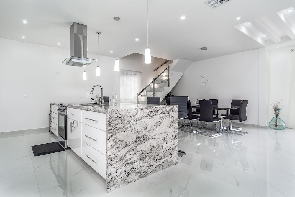 Ocean Pearl House