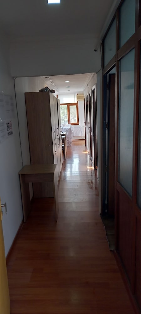 28 may Centr City hostel