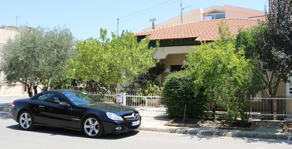 Hotel Costas Hostel Action - Image 1