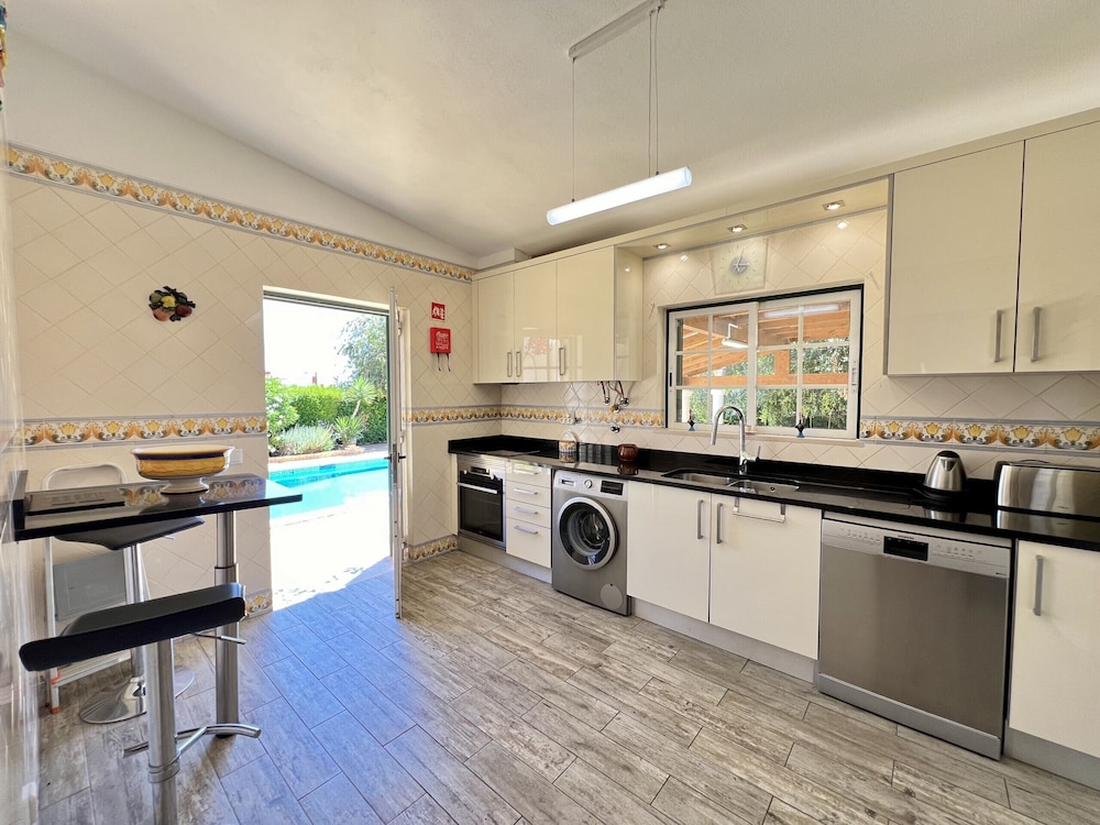Alvor Traditional Villa by Homing
