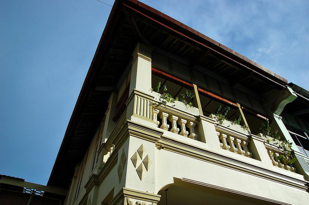 PalanquInn Heritage Suites