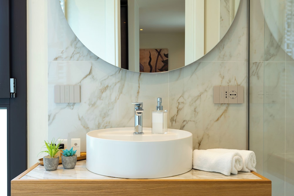 Hera rooms and suites