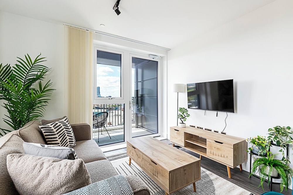 Luxurious West London Apartment