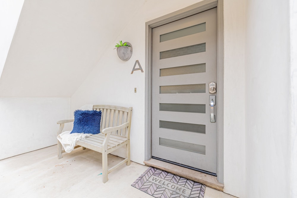 Seaside Style by Avantstay Rooftop Walk to Beach Chic Design